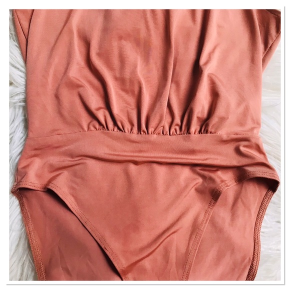 Forever 21 Sleeveless Bodysuit Top Salmon Color Cut Out Back High Neck Size S - Picture 4 of 8